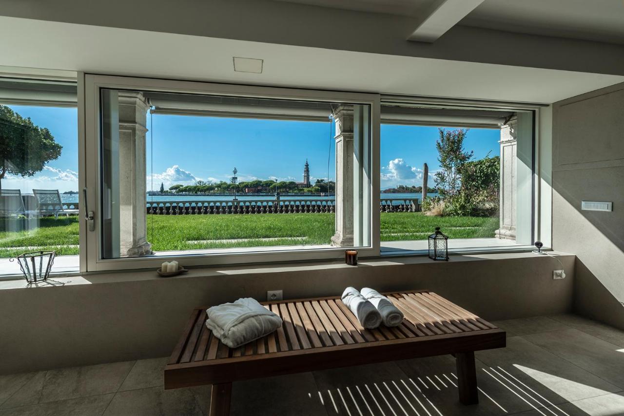 Villa Ca' Delle Contesse - On Lagoon With Private Dock And Spectacular View *