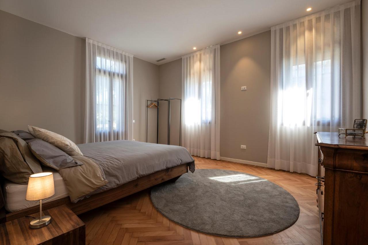 Villa Ca' Delle Contesse - On Lagoon With Private Dock And Spectacular View Lido de Venecia